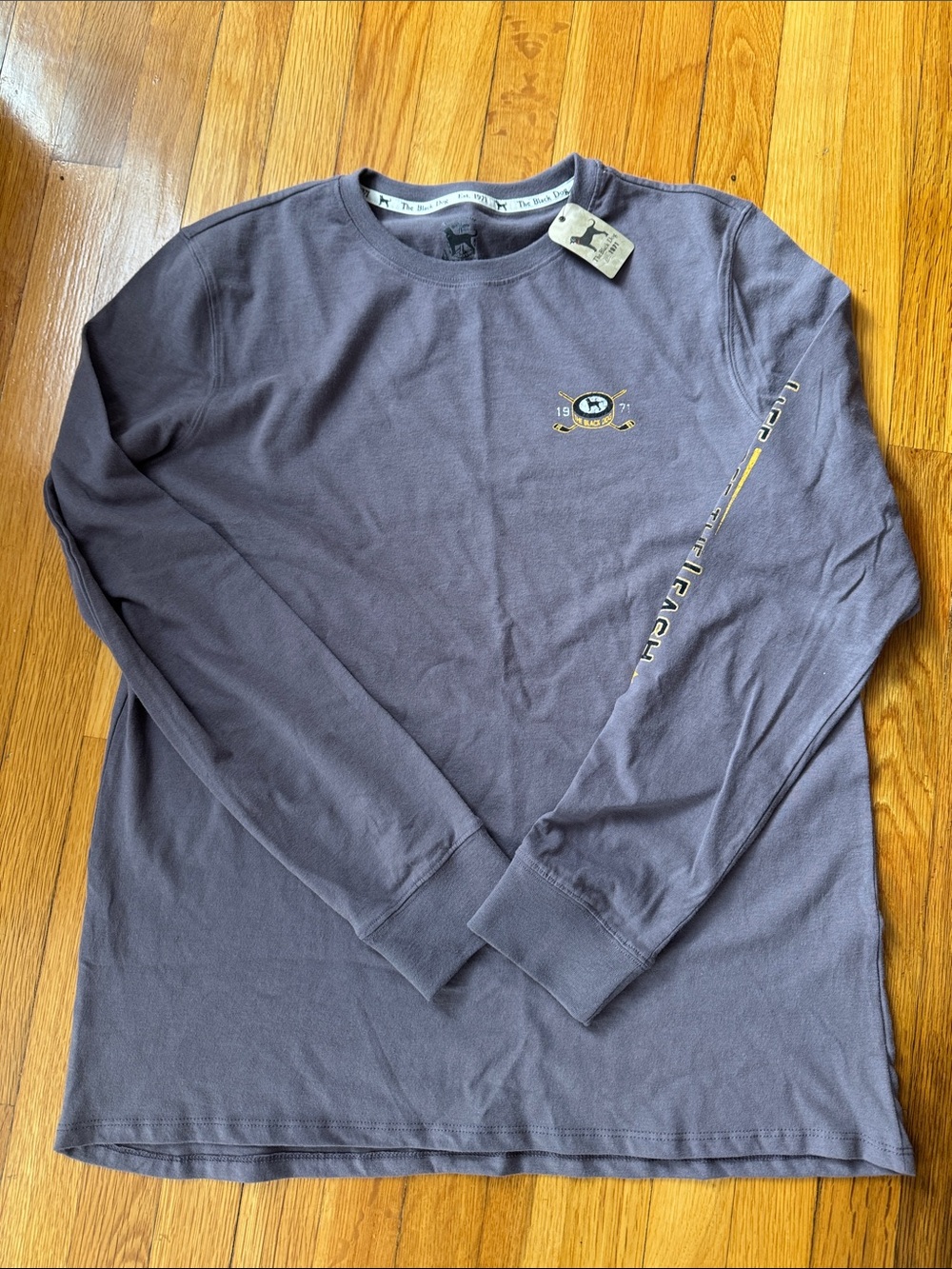 The Black Dog Long-Sleeve Crewneck in Slate